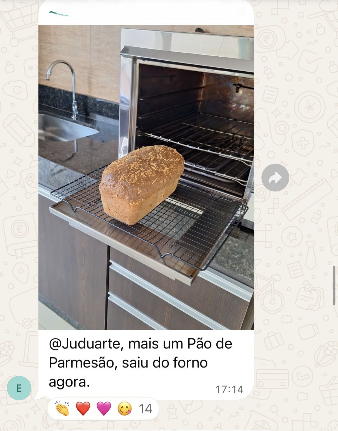 Mais um pão saindo do forno agora
